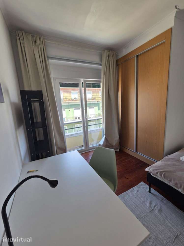 Quarto - localizado em Arroios Lisbon - Grande imagem: 4/26