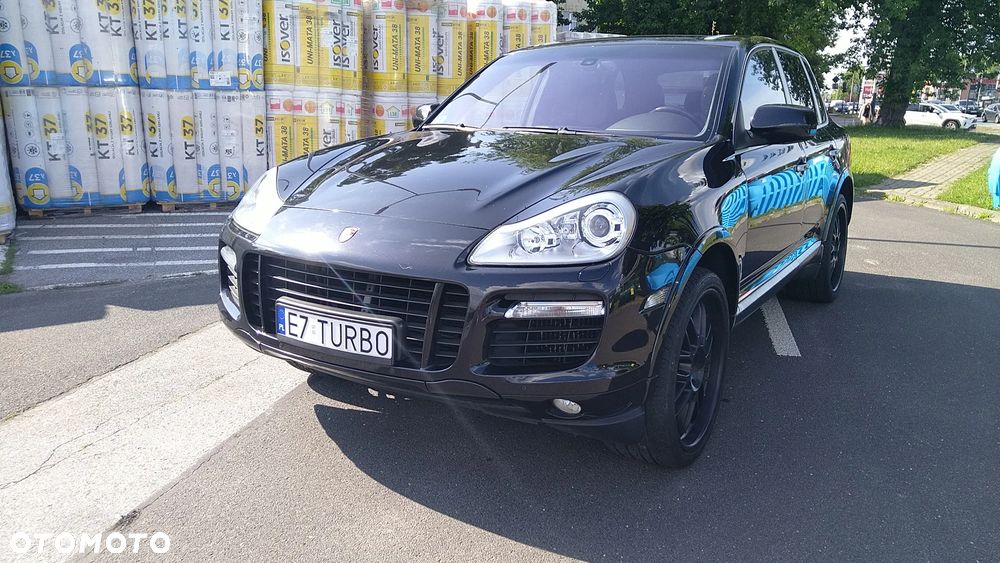 Porsche Cayenne Turbo - 24