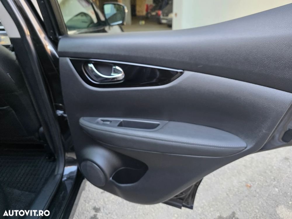 Nissan Qashqai 1.6 DCI Xtronic TEKNA+ - 24