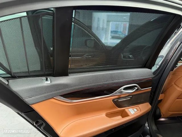 BMW 730 d Pack M Auto - 13