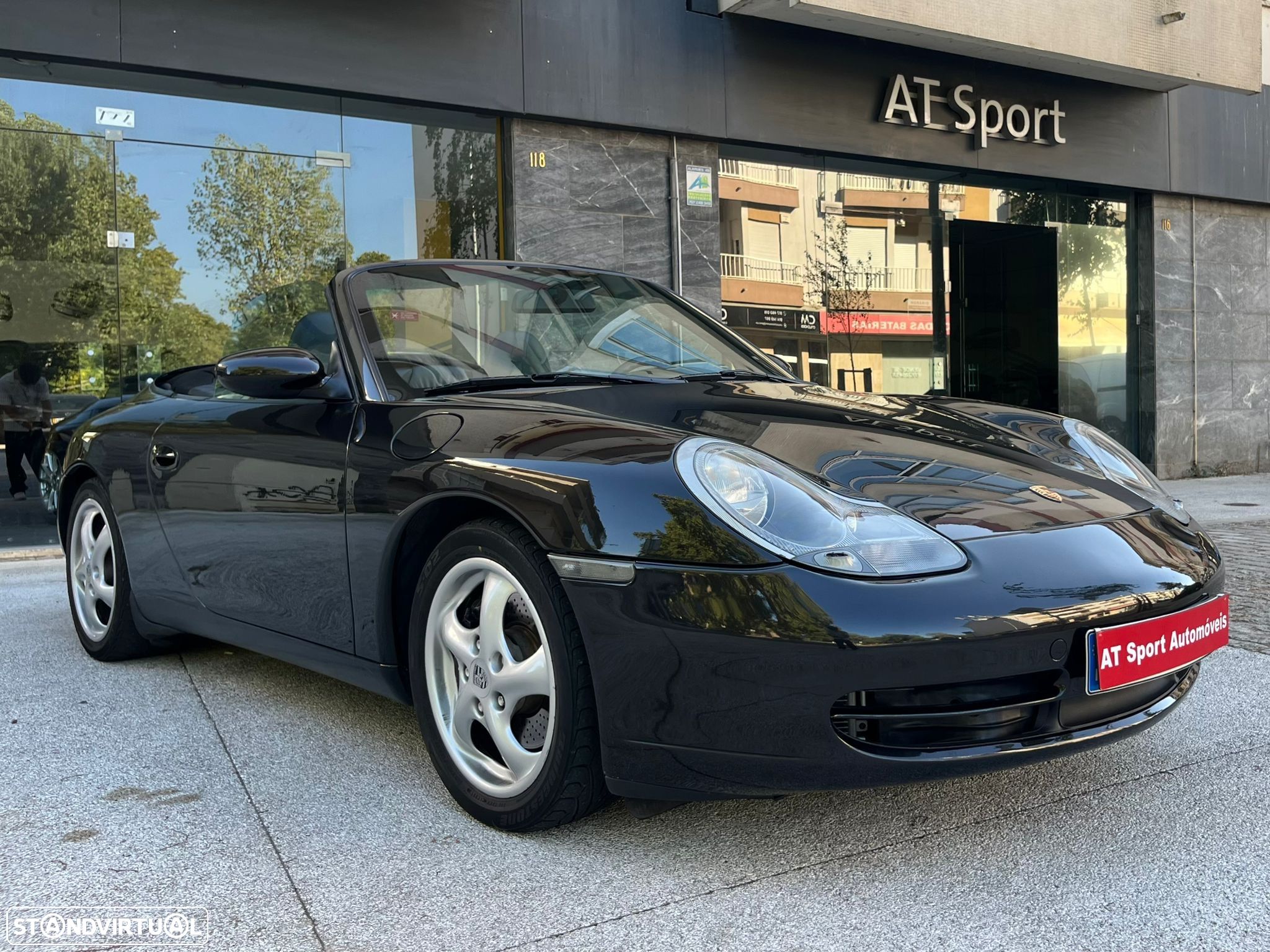 Porsche 911 (996) Carrera Cabrio - 1