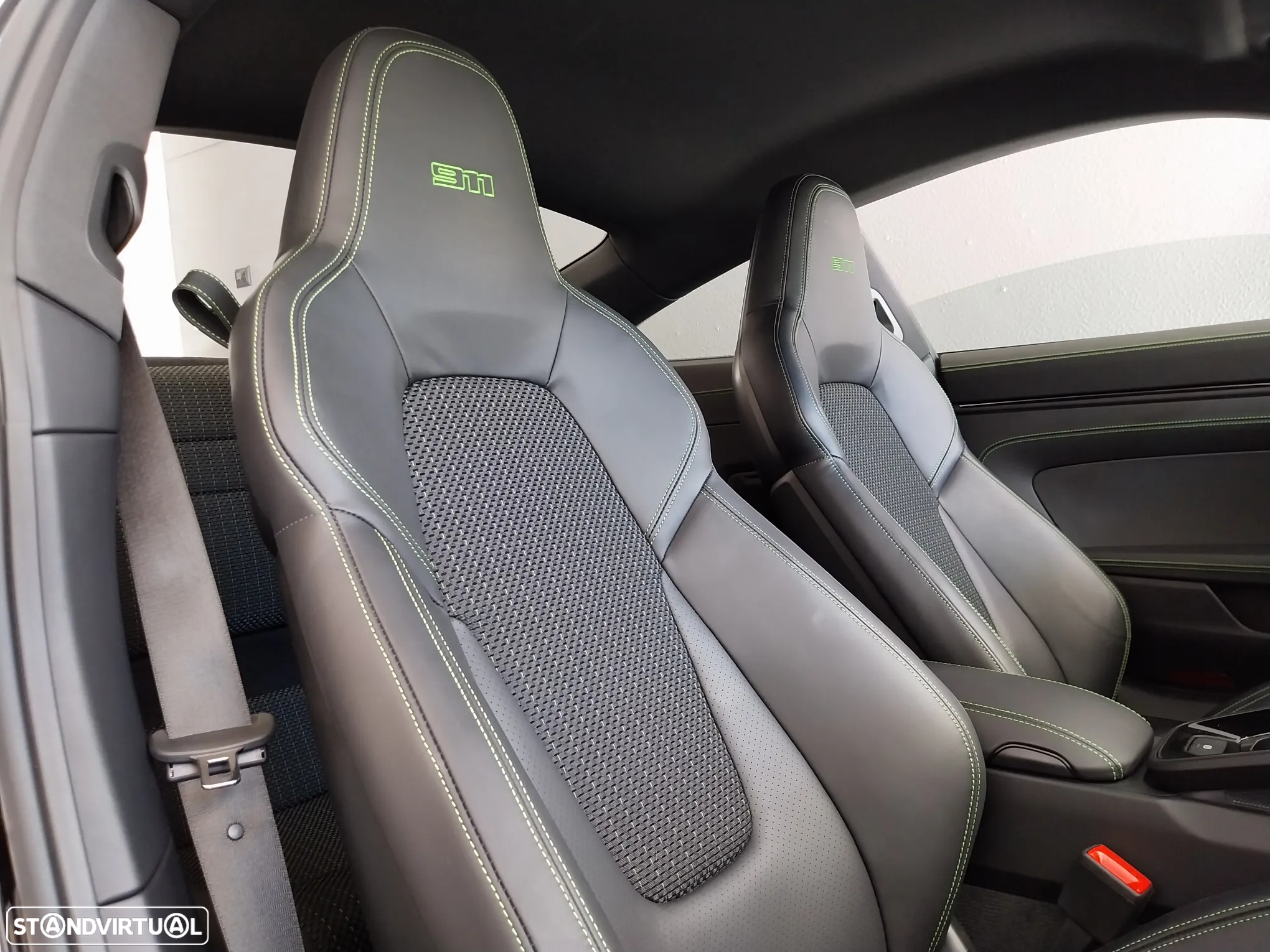 Porsche 911 (992) Carrera T PDK - 18