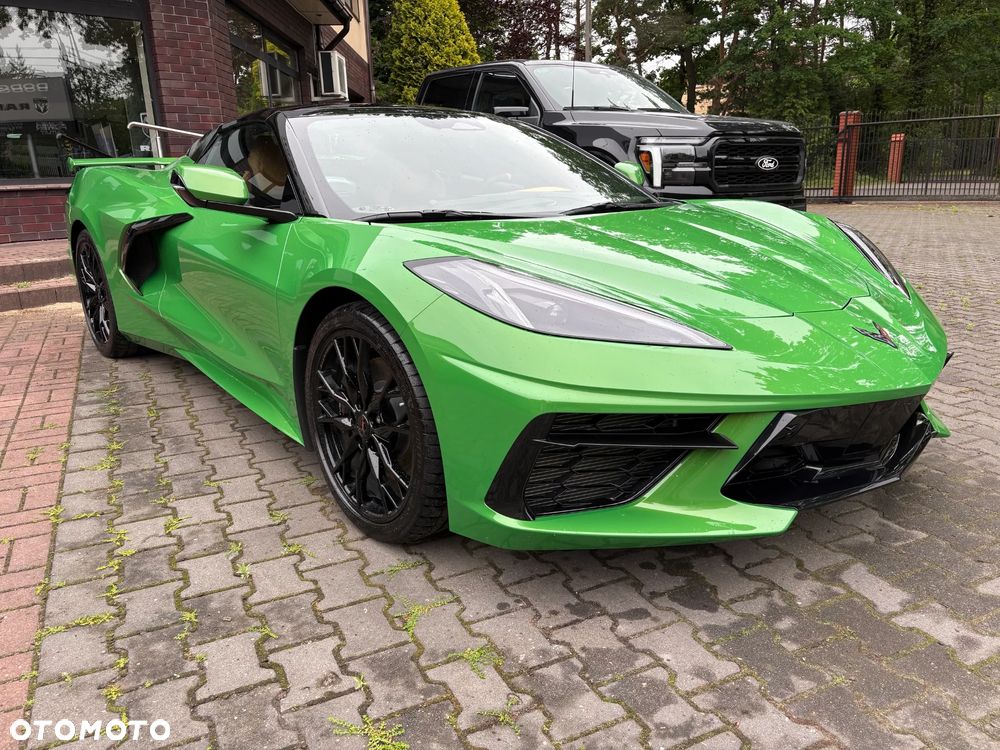Chevrolet Corvette - 16