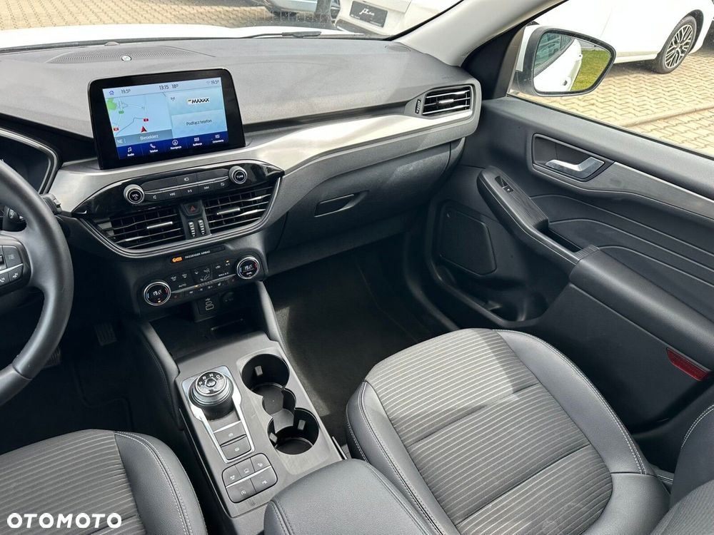 Ford Kuga - 12