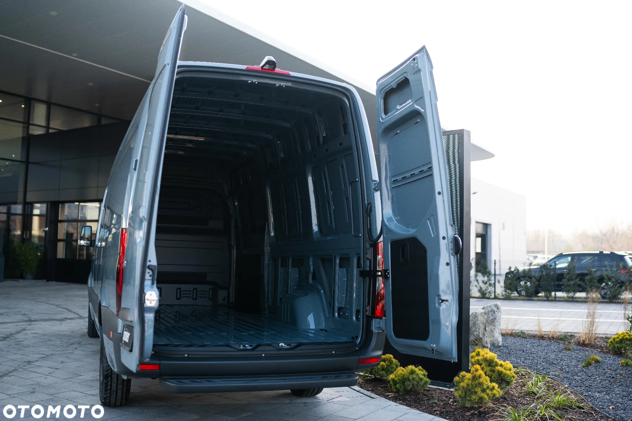 Mercedes-Benz Sprinter - 20