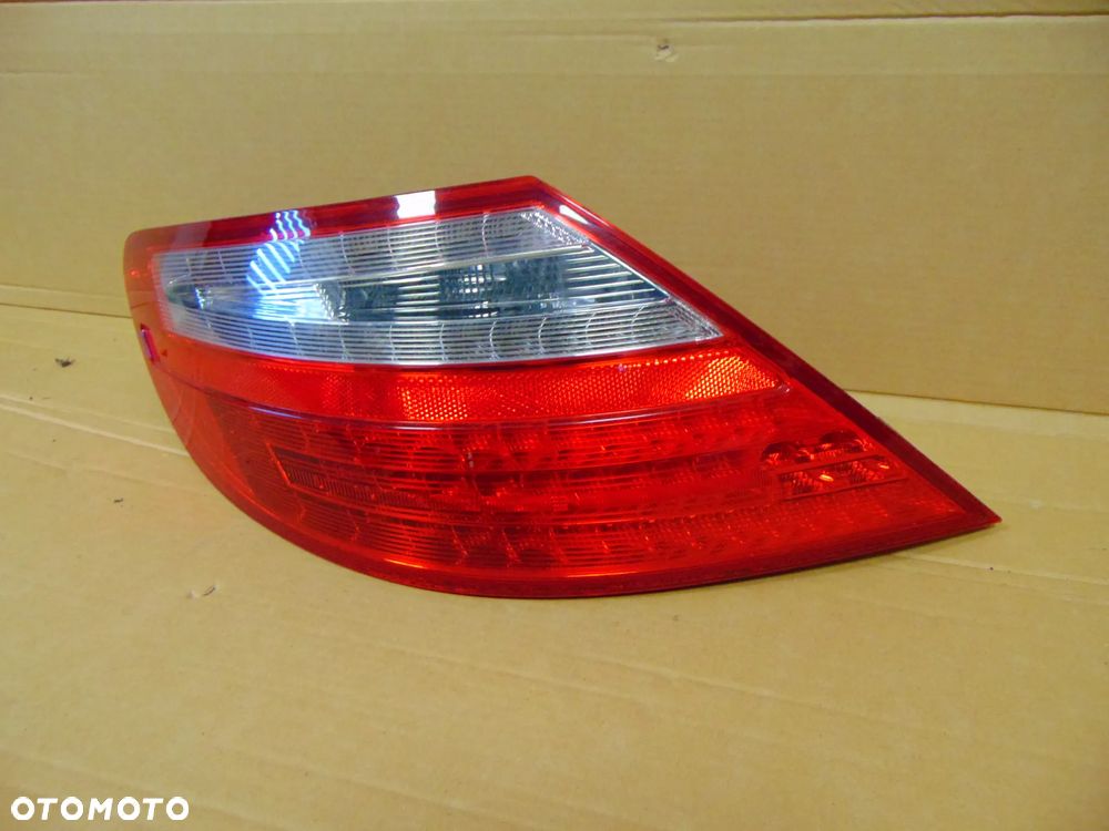 Lampa Lewa Tył Led Mercedes SLK A172 A1728200164 - 3