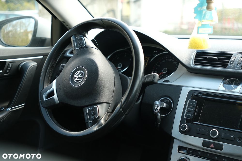 Volkswagen Passat 2.0 Blue TDI DSG SCR Exclusive - 10