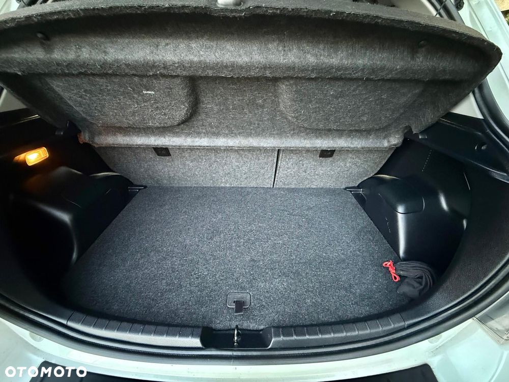 Toyota Yaris - 34