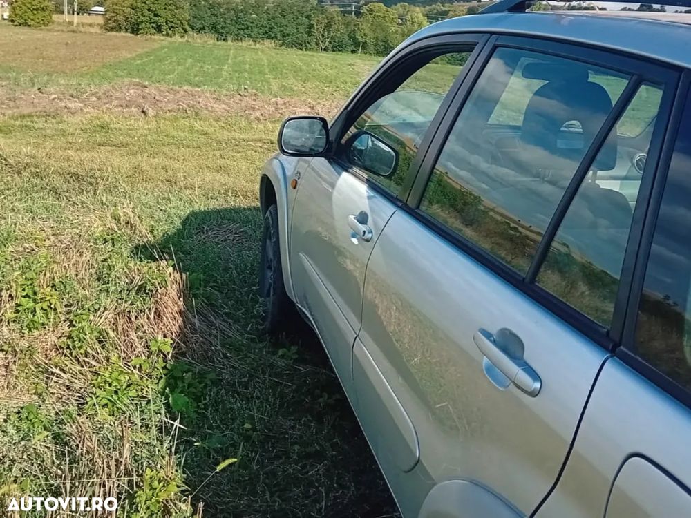 Toyota RAV4 - 6