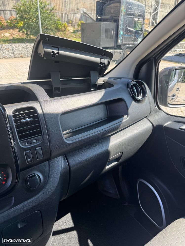Opel Vivaro - 21