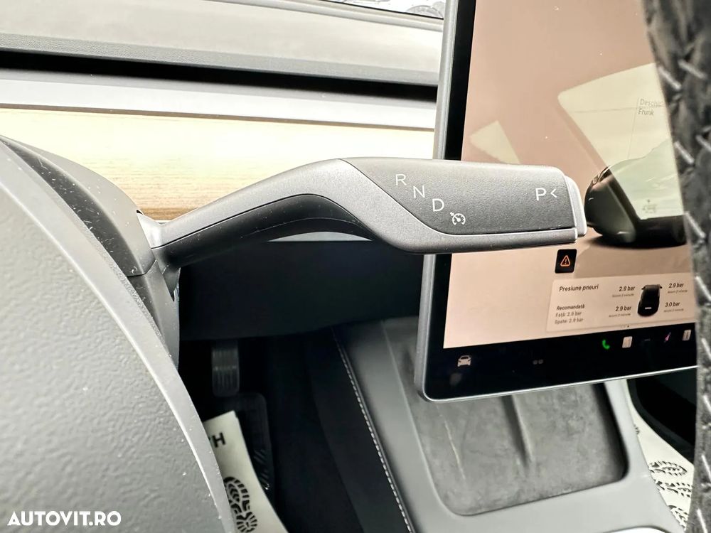 Tesla Model 3 Langstreckenbatterie Allradantrieb Dual Motor - 32