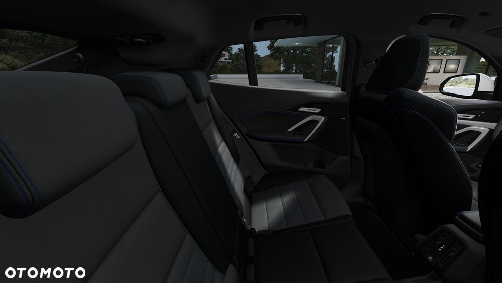 BMW iX2 eDrive20 - 13