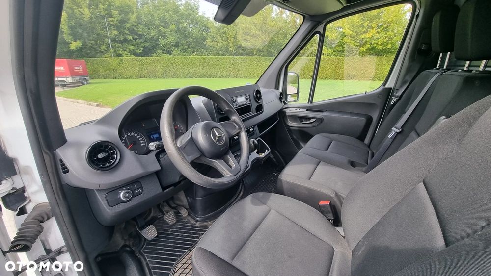 Mercedes-Benz SPRINTER L2H1 - 14