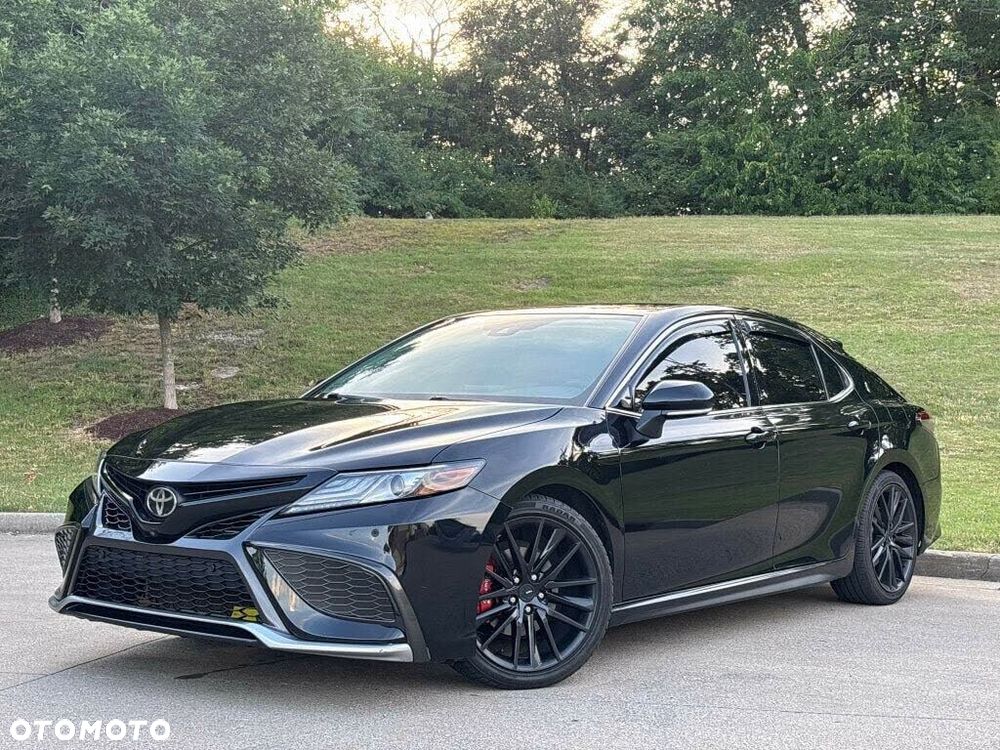 Toyota Camry 2.5 Hybrid Comfort CVT - 1