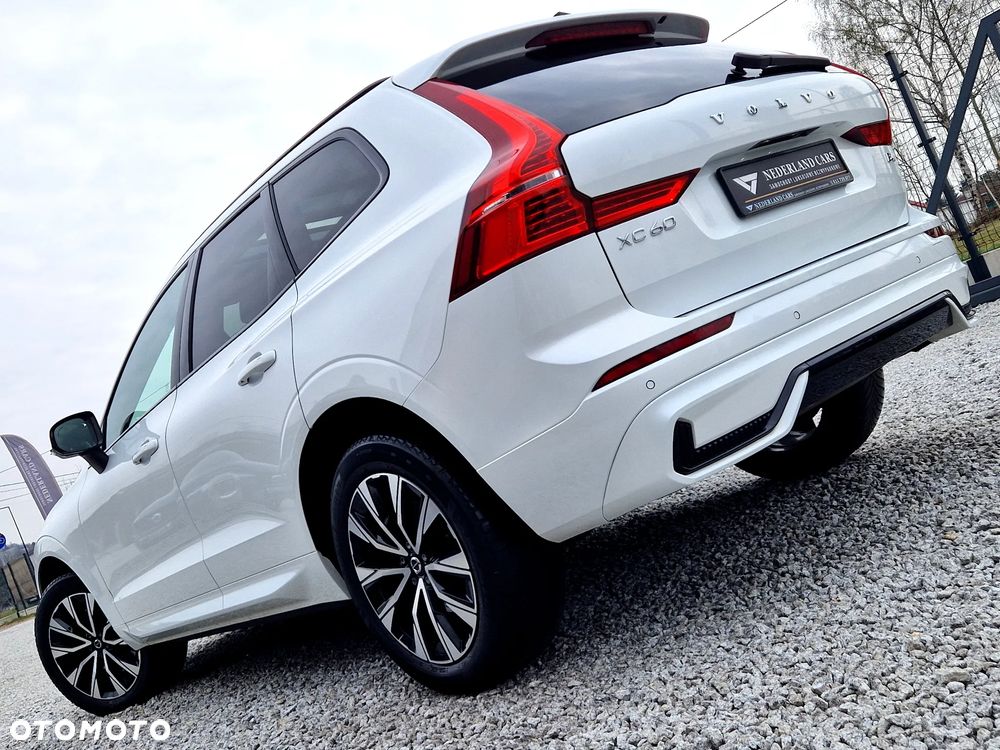Volvo XC 60 B4 D Plus Dark - 8