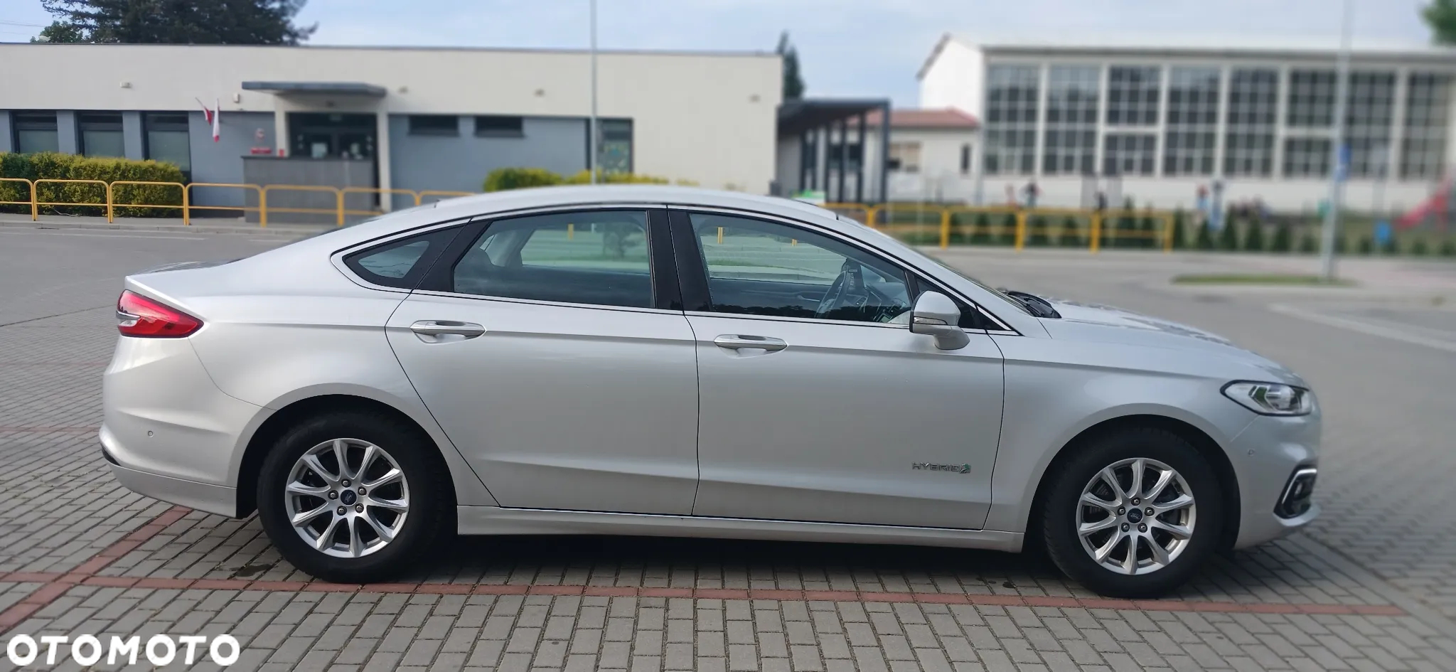 Ford Mondeo 2.0 Hybrid Titanium - 2