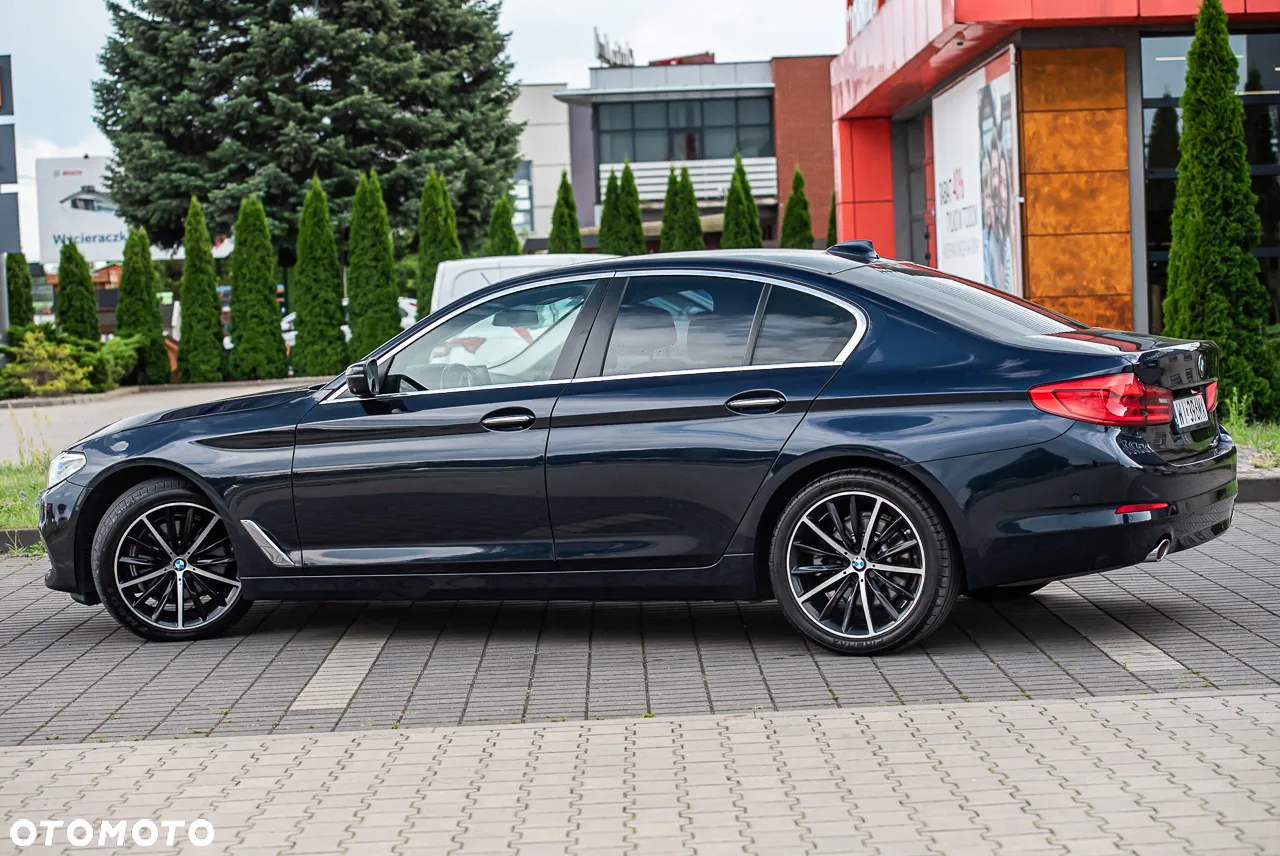 BMW Seria 5 520d xDrive Luxury Line - 10