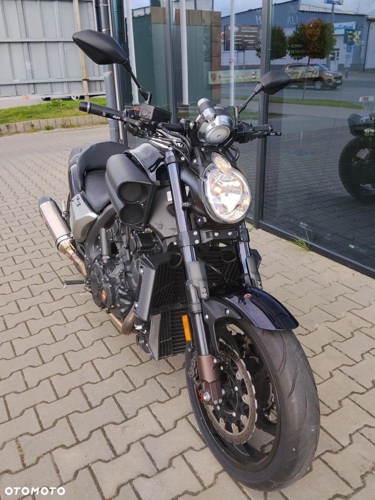 Yamaha V-MAX - 20