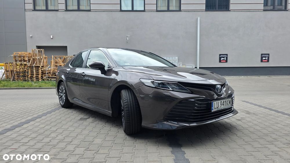Toyota Camry 2.5 Hybrid Comfort CVT - 2