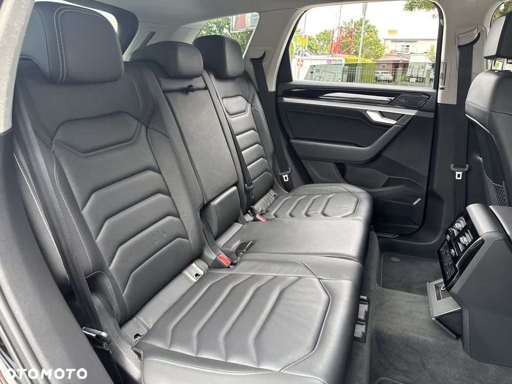 Volkswagen Touareg 3.0 V6 TDI 4Motion R-Line - 15