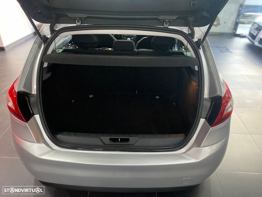 Peugeot 308 1.6 e-HDi Allure - 11
