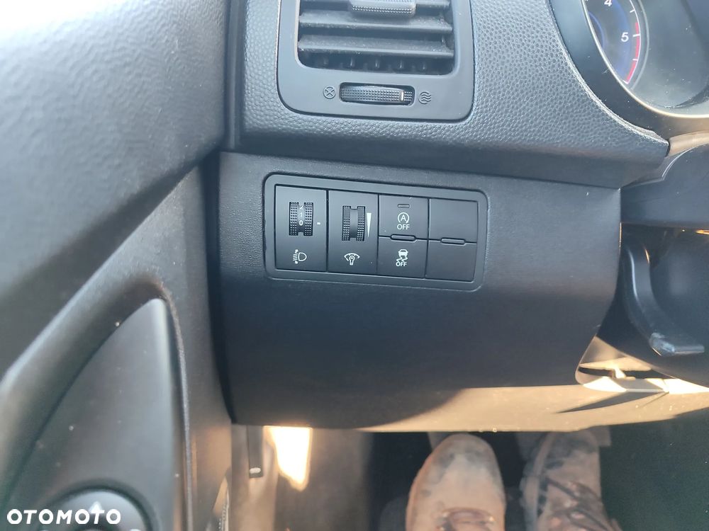 Hyundai ix20 1.4 CRDi blue Comfort - 16