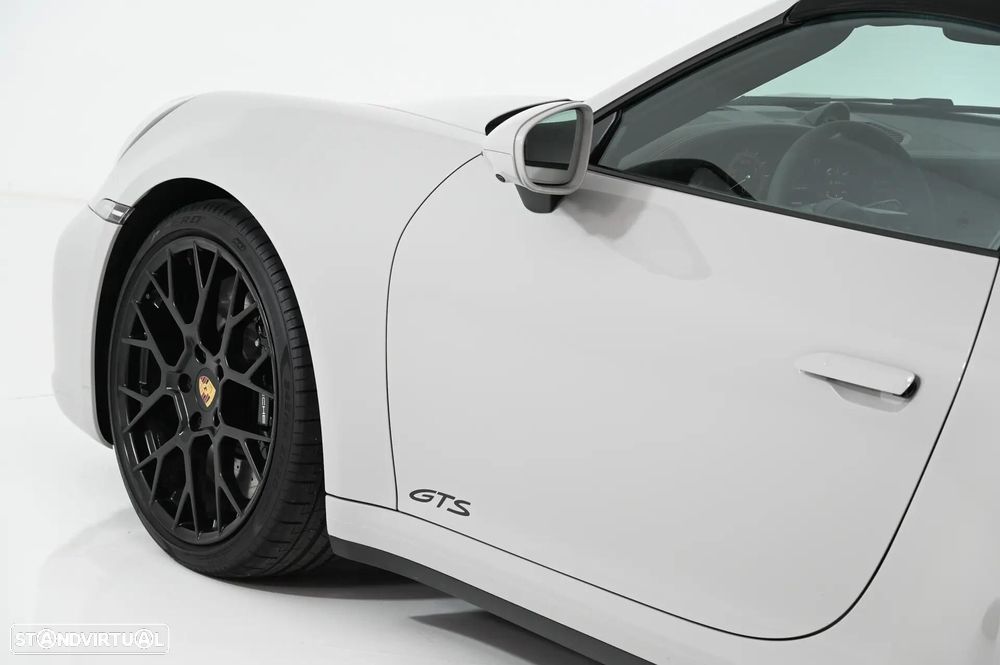 Porsche 911 (992) Targa 4 GTS PDK - 16