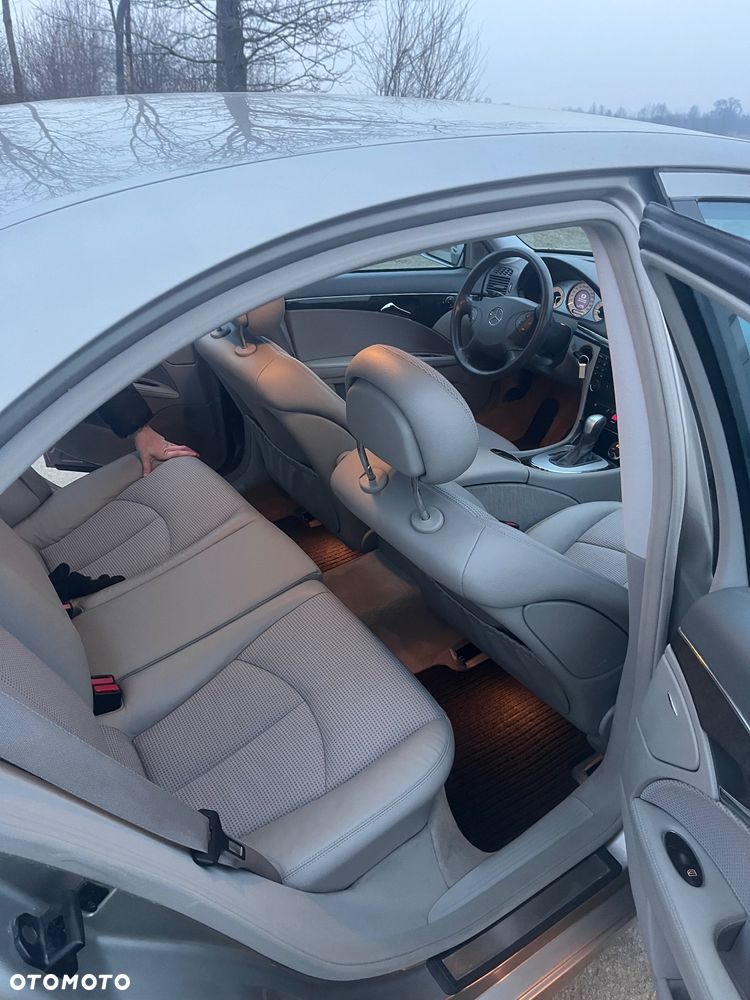 Mercedes-Benz Klasa E 200 Kompressor Automatik Avantgarde - 12