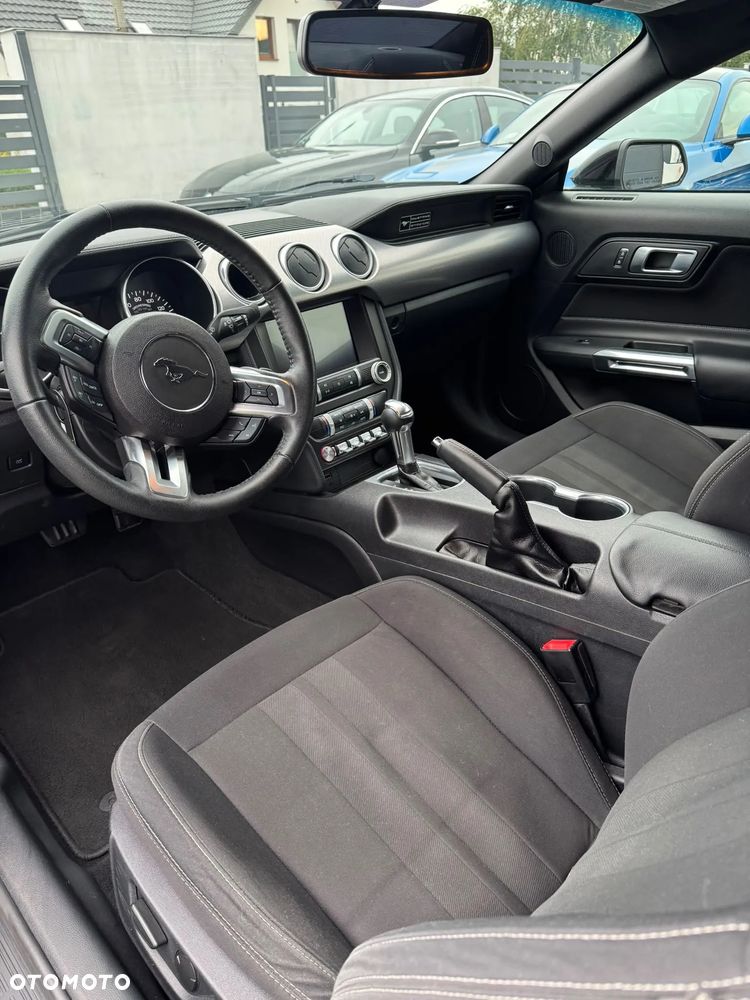 Ford Mustang 2.3 EcoBoost - 28