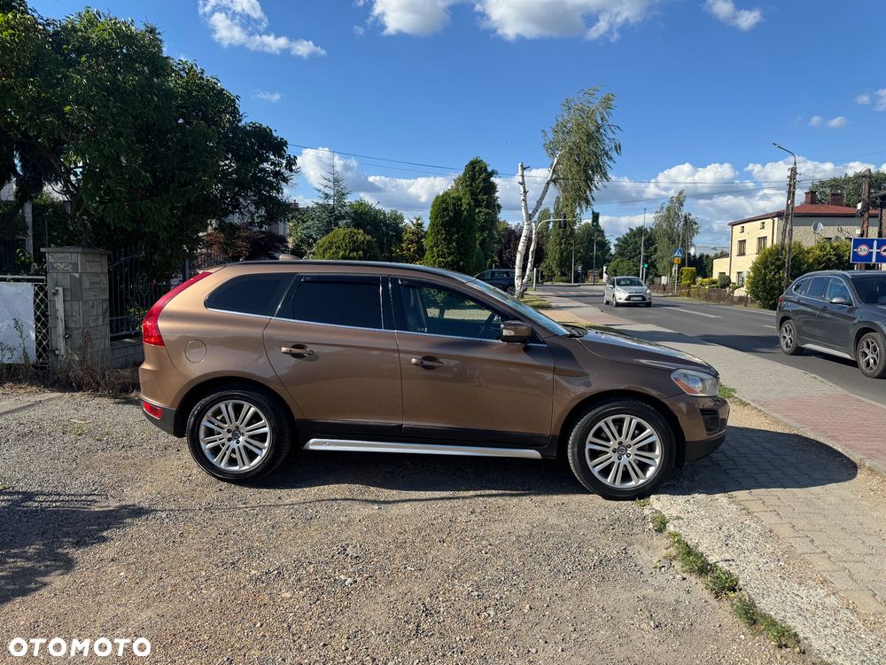 Volvo XC 60 D5 AWD Momentum - 23