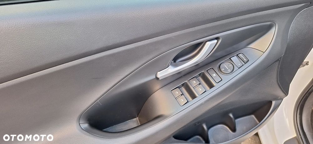 Hyundai i30 1.5 T-GDI 48V Comfort - 9