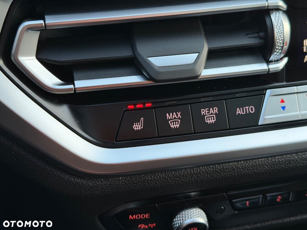 BMW Seria 3 320d M Sport - 37