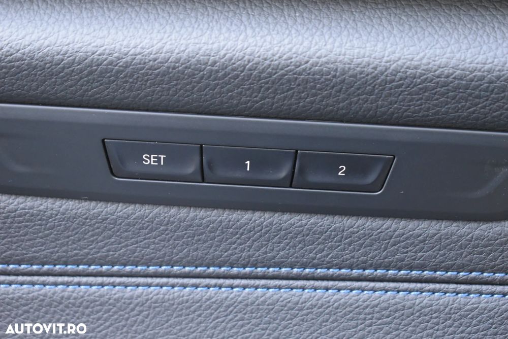 BMW Seria 5 530d xDrive AT MHEV - 16
