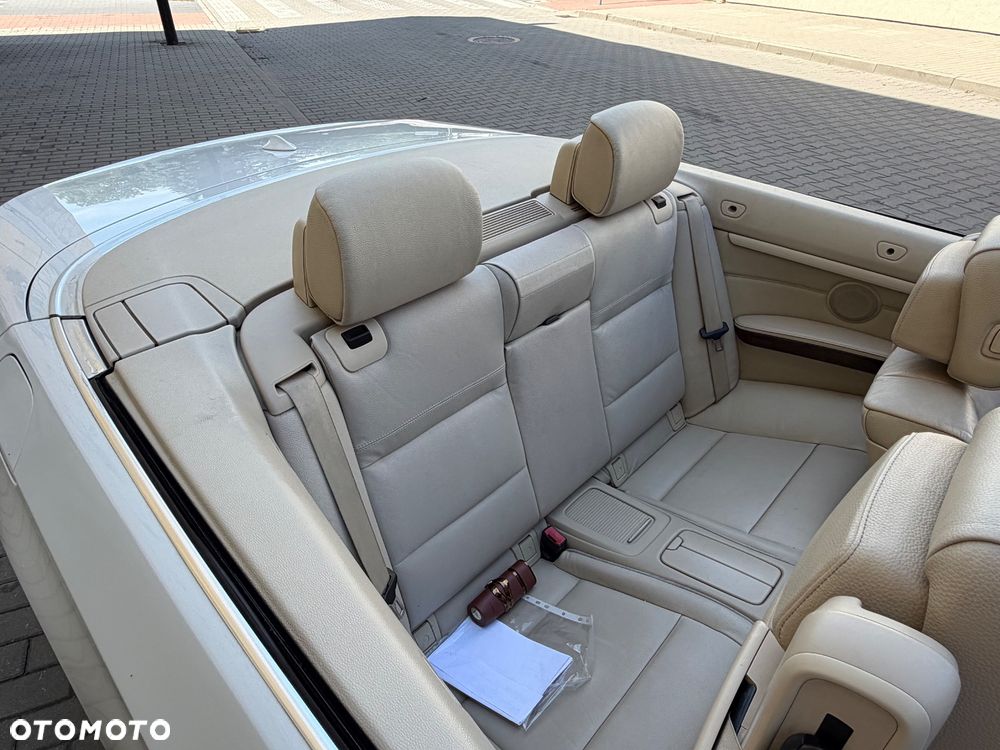 BMW Seria 3 330i - 28