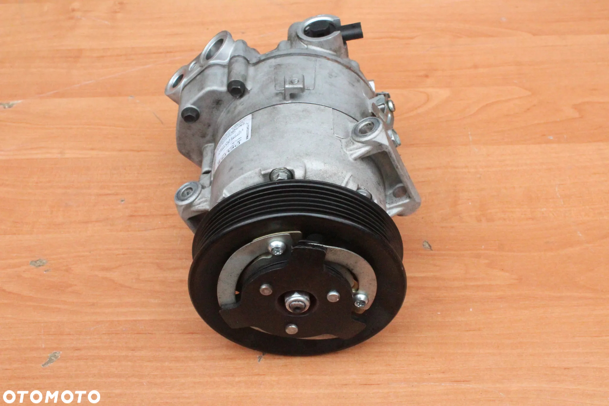 SPRĘŻARKA KLIMATYZACJI KOMPRESOR OPEL MERIVA B ASTRA J ZAFIRA C 1.4 TURBO 0155966 - 6