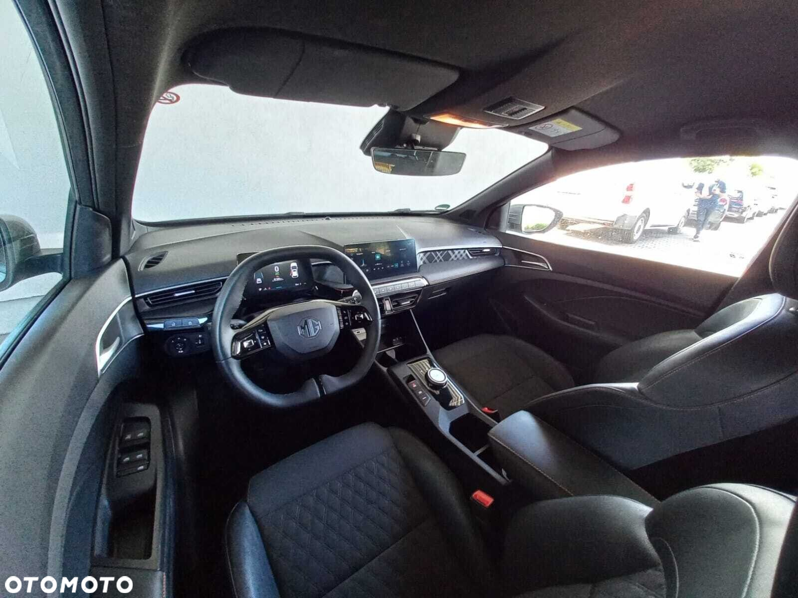 MG MG3 1.5 HEV+ Exclusive - 10