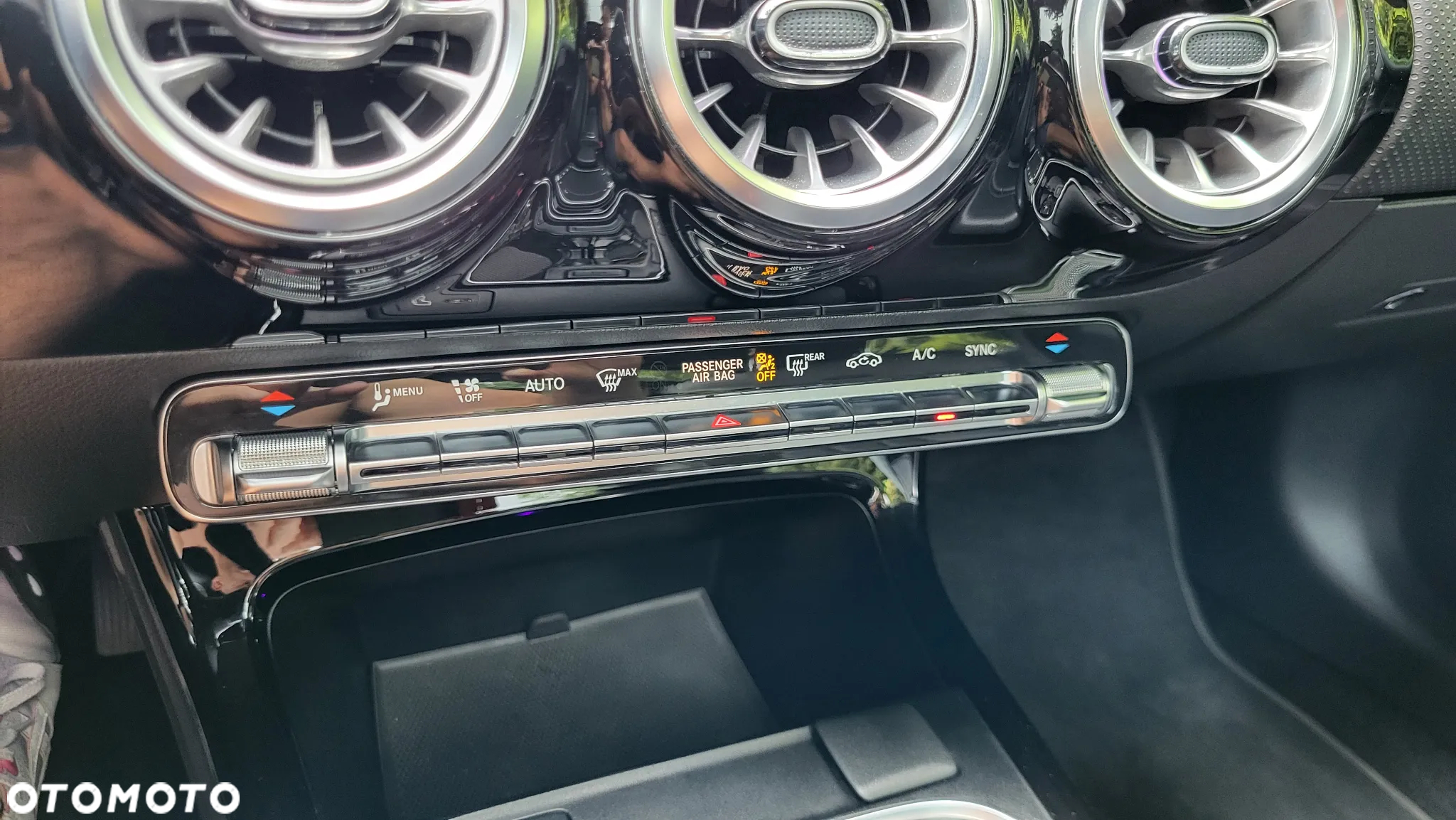 Mercedes-Benz CLA 250 7G-DCT AMG Line - 29