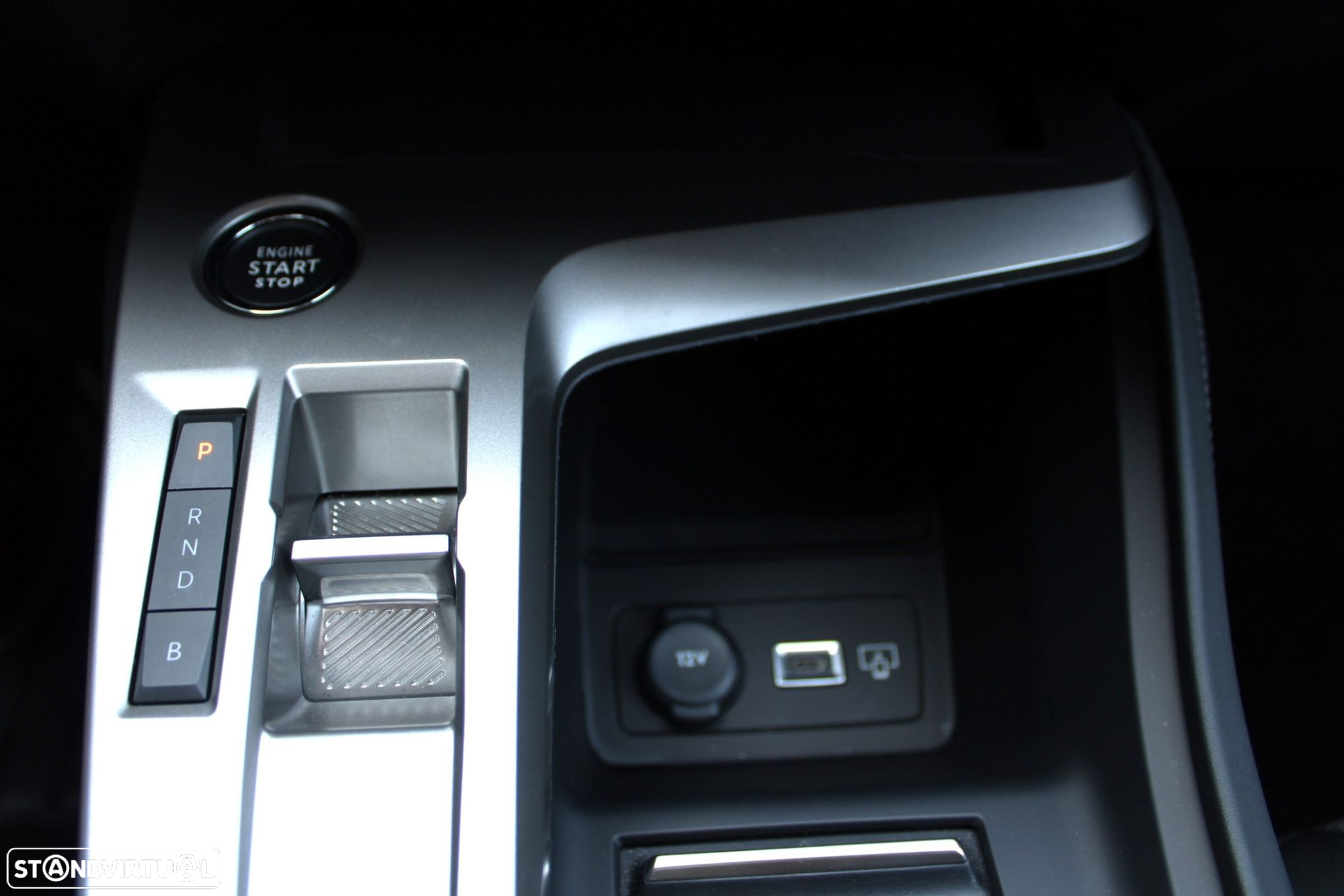 Peugeot 408 1.6 Hybrid Allure e-EAT8 - 34