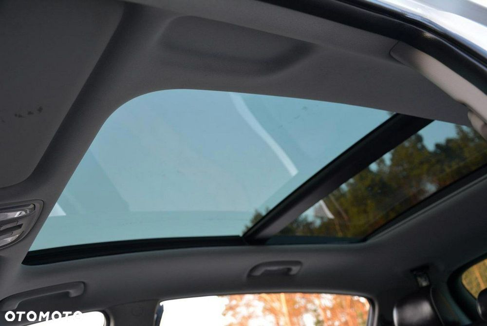 Kia Sportage 2,0 CRDI AWD Platinum - 30