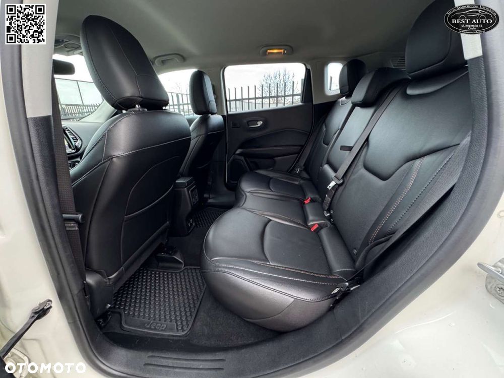 Jeep Compass - 30