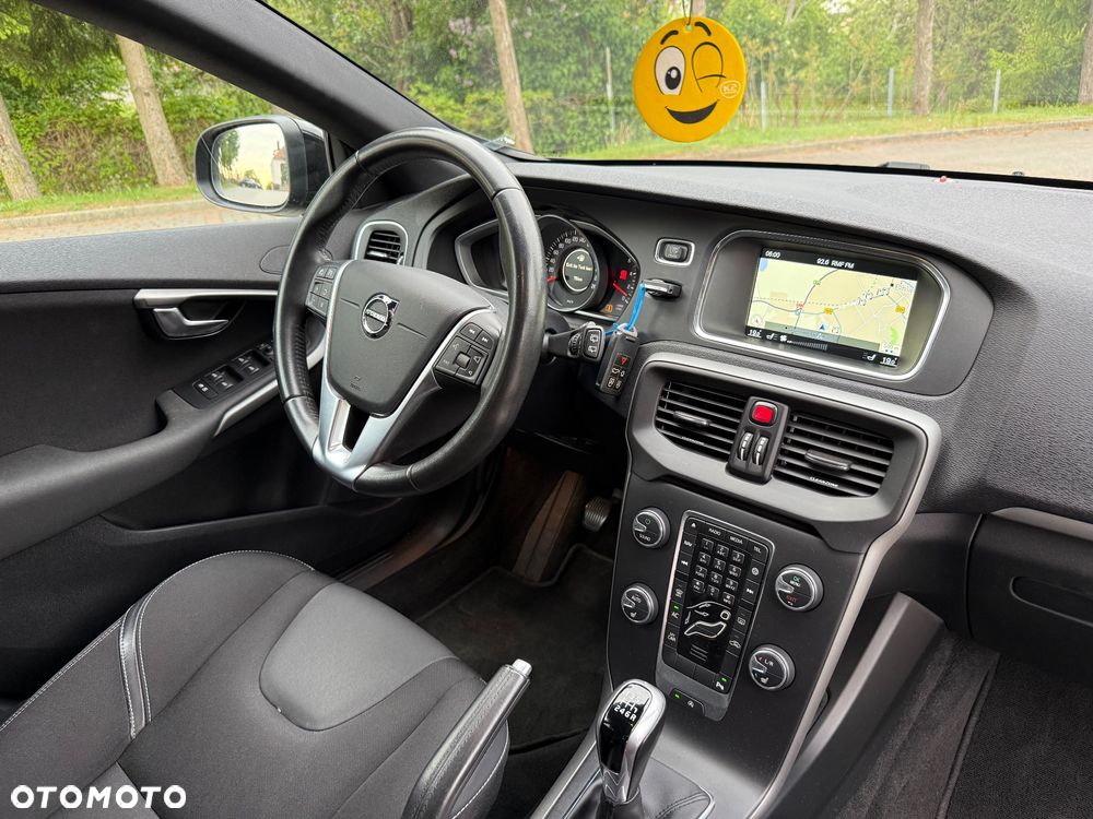 Volvo V40 D3 Momentum - 9