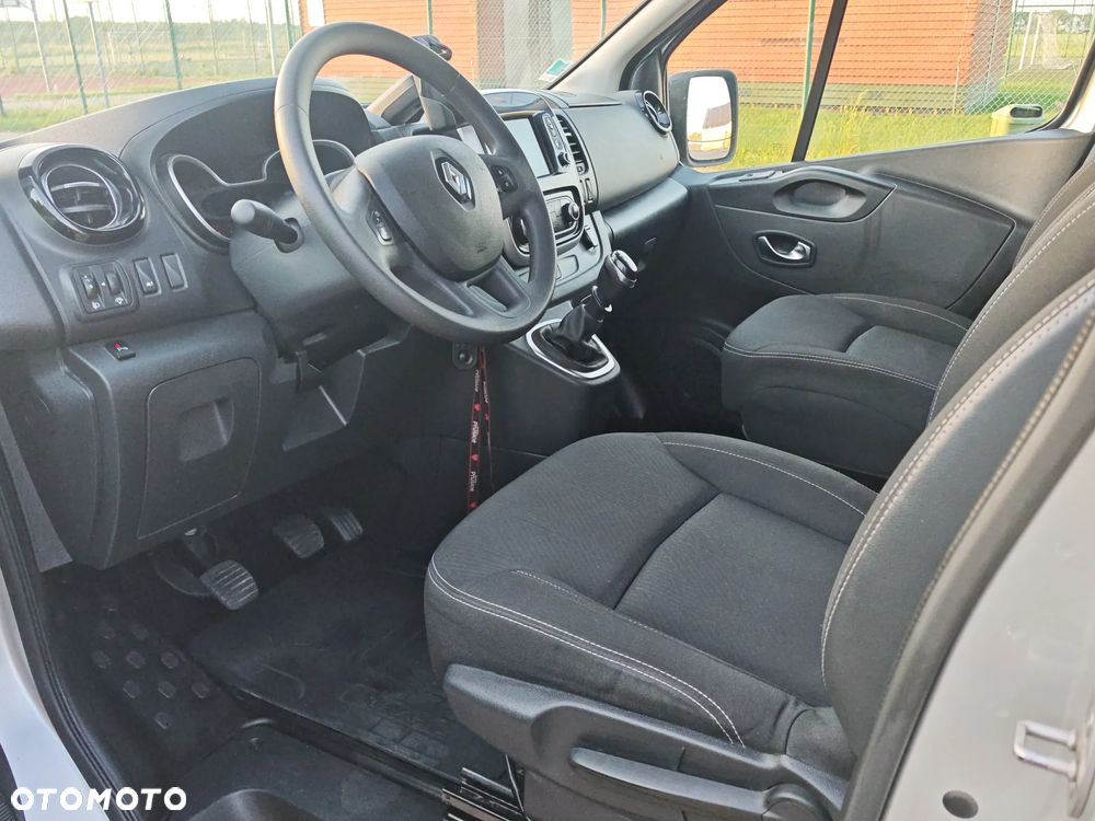 Renault TRAFIC - 9