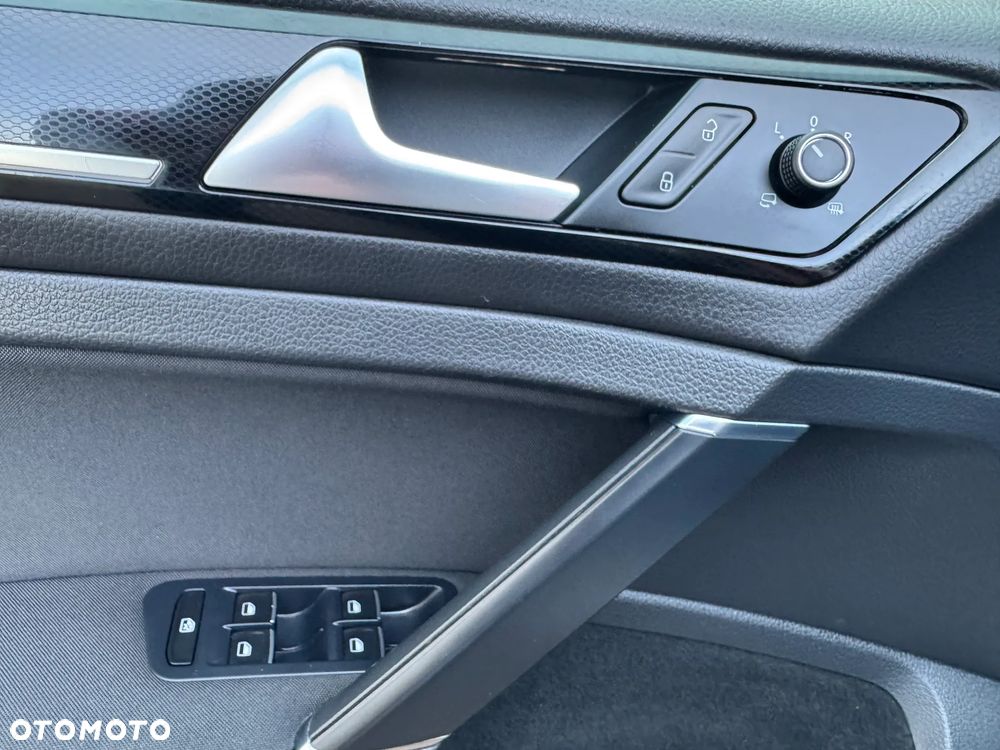 Volkswagen Golf 1.4 TSI BlueMotion Technology DSG Highline - 21