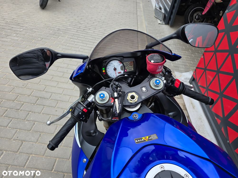 Suzuki GSX-R - 17