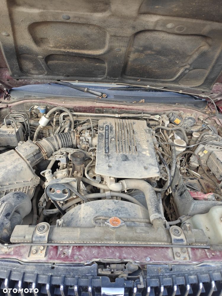 Mitsubishi Pajero - 7