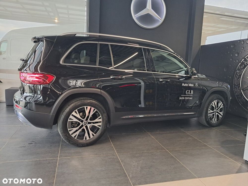 Mercedes-Benz GLB - 23