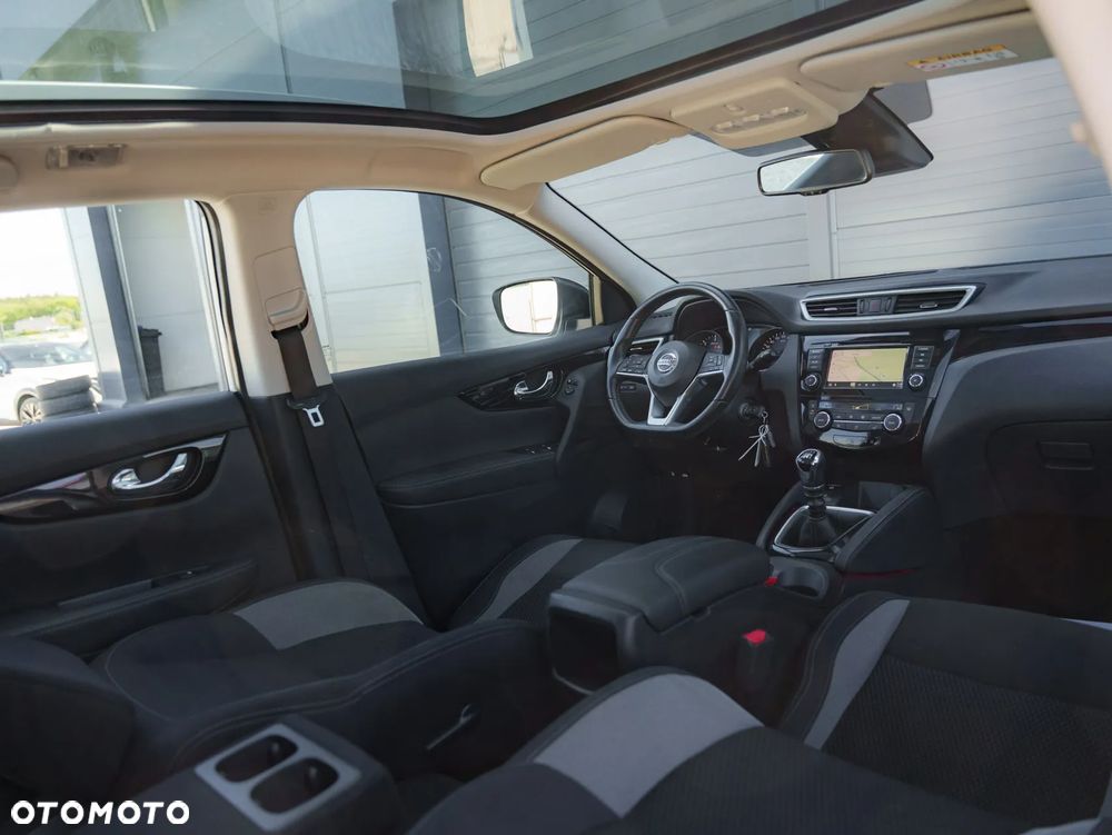Nissan Qashqai 1.5 dCi N-Tec - 17