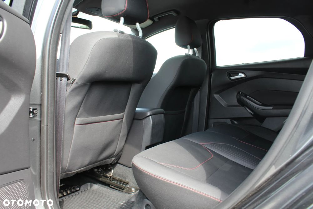 Ford Focus 1.0 EcoBoost Start-Stopp-System ST-LINE STYLE - 24