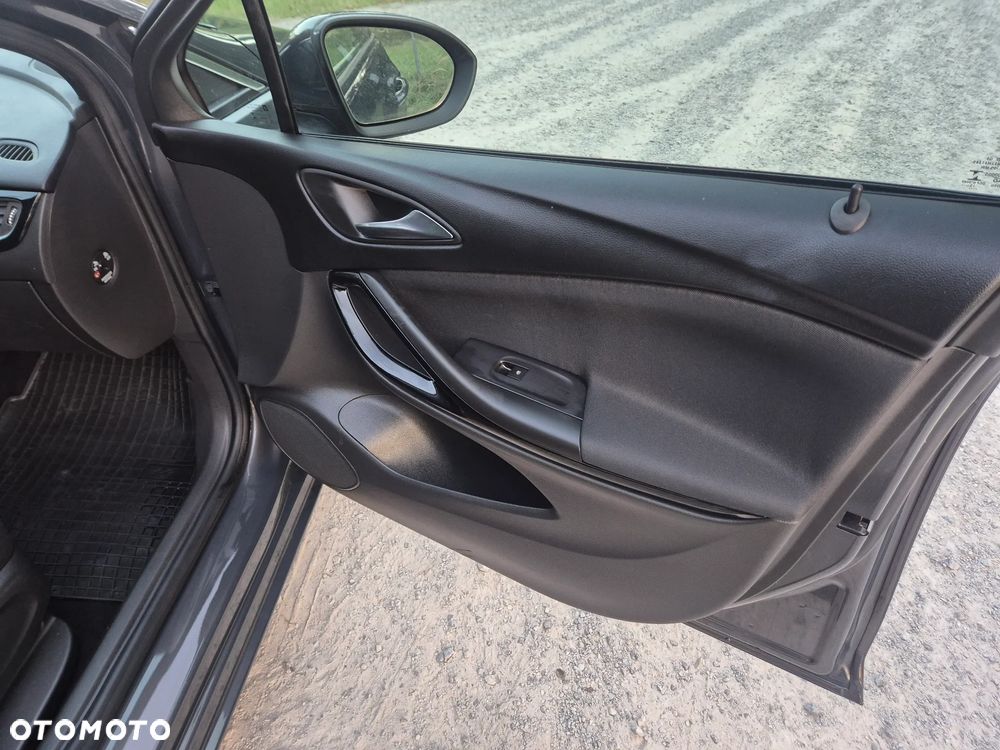 Opel Astra 1.4 Turbo Dynamic - 30