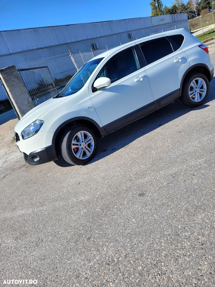 Nissan Qashqai - 2